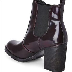 Madden Girl Anarchy Boots | Burgundy Chelsea Boots